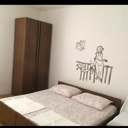 Lägenhet By The Sea Duce, - 20081 *